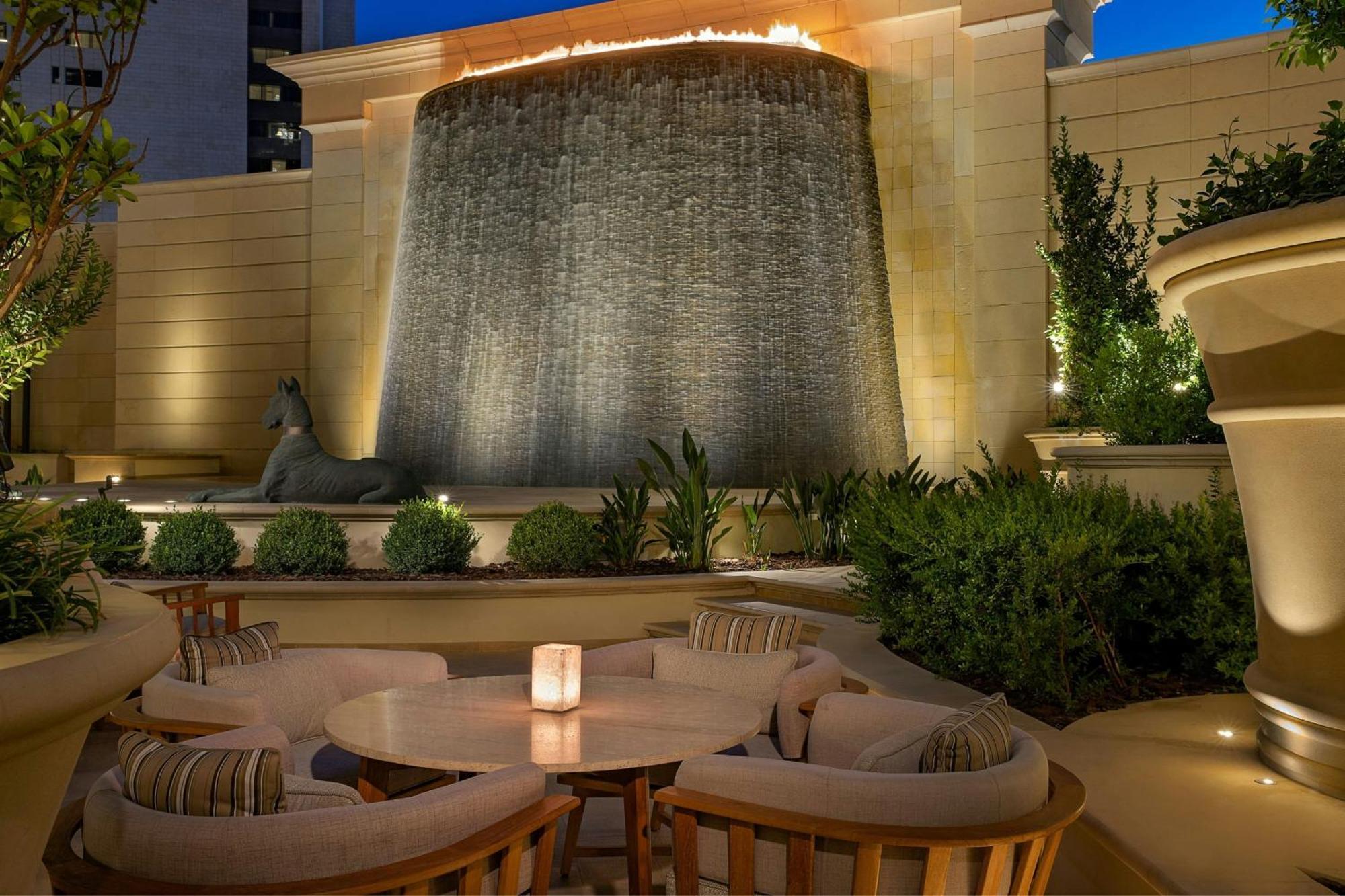 Отель The Ritz-Carlton, Амман Экстерьер фото The Waterfall at the Wynn