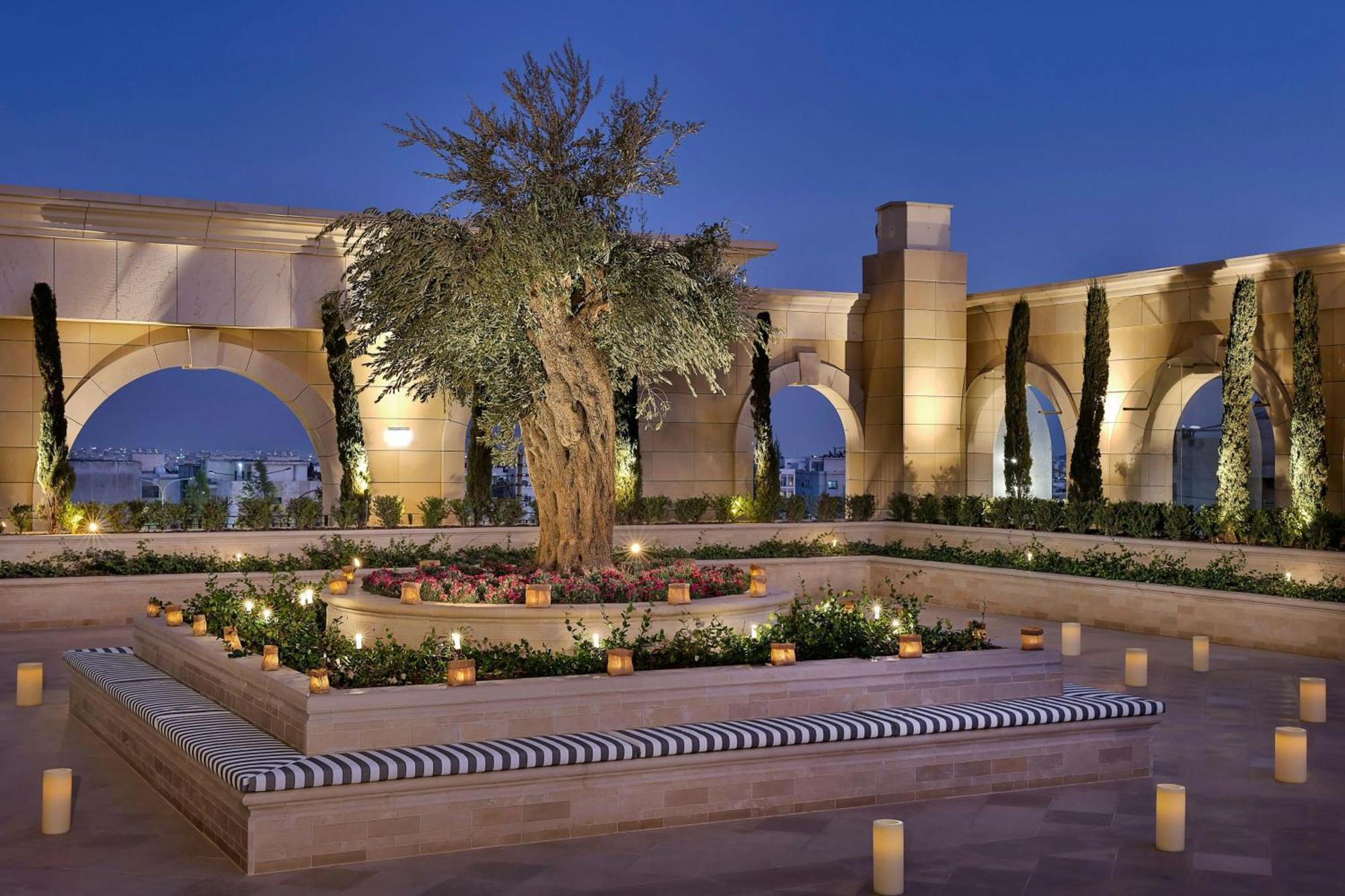Отель The Ritz-Carlton, Амман Экстерьер фото The Westin La Paloma