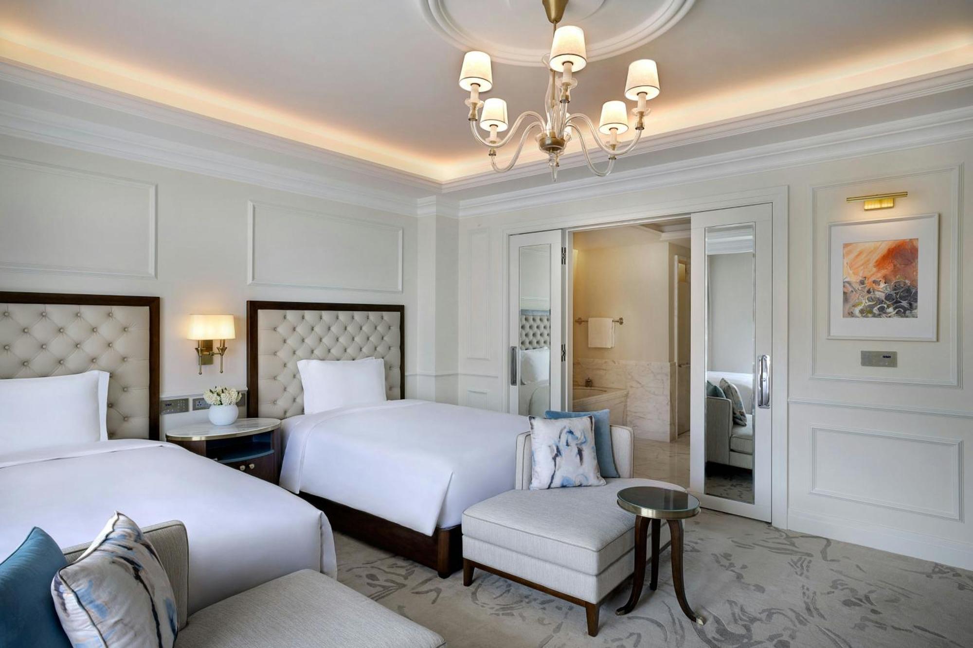 Отель The Ritz-Carlton, Амман Экстерьер фото Deluxe Room