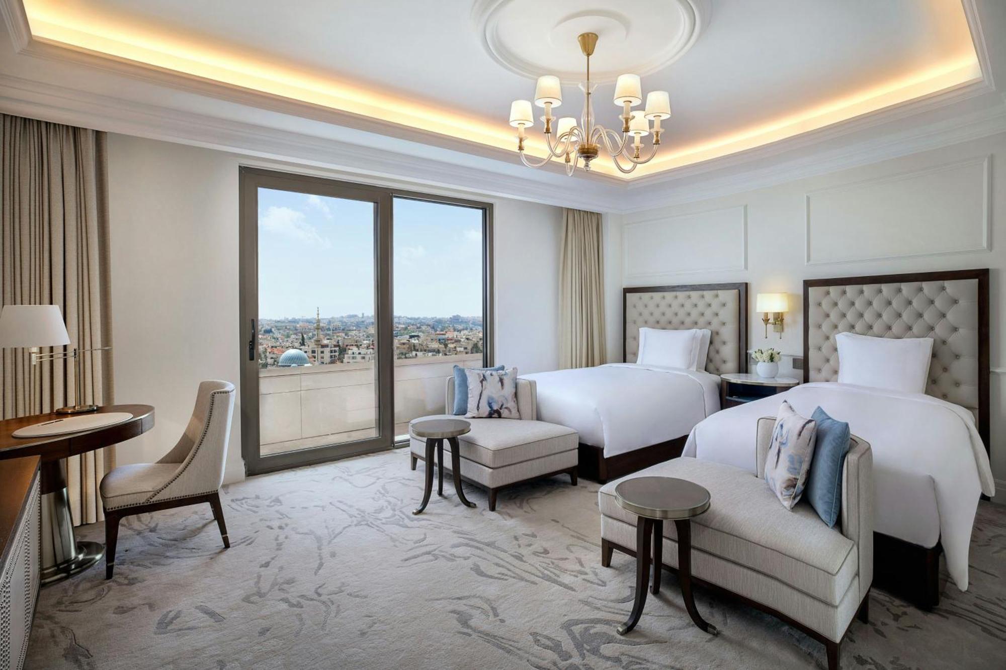 Отель The Ritz-Carlton, Амман Экстерьер фото Deluxe Room