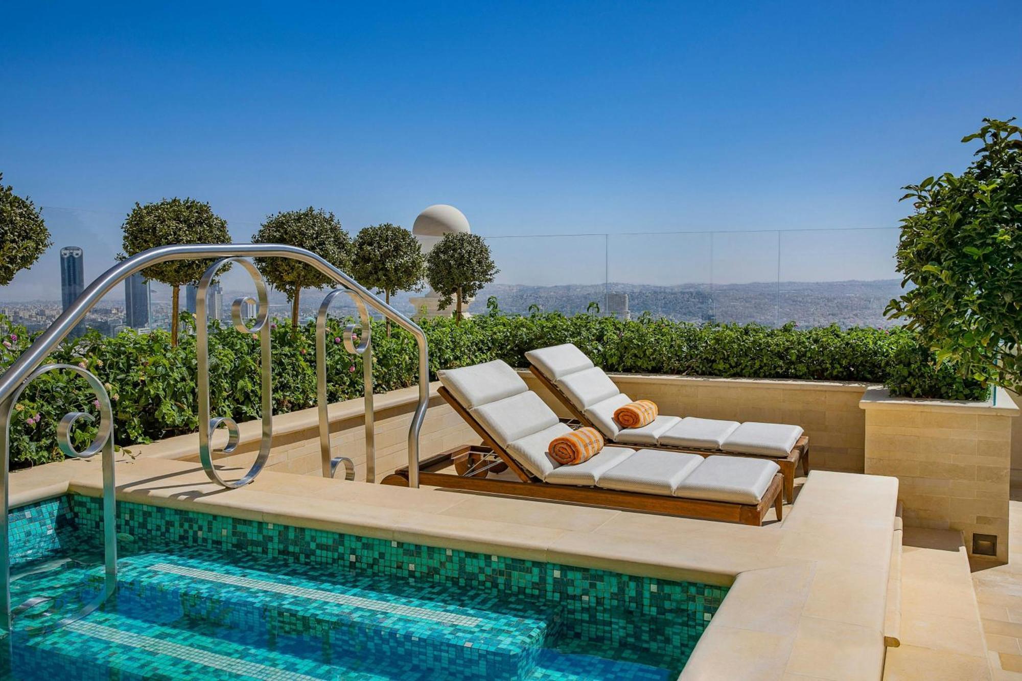 Отель The Ritz-Carlton, Амман Экстерьер фото The West Hollywood Hotel