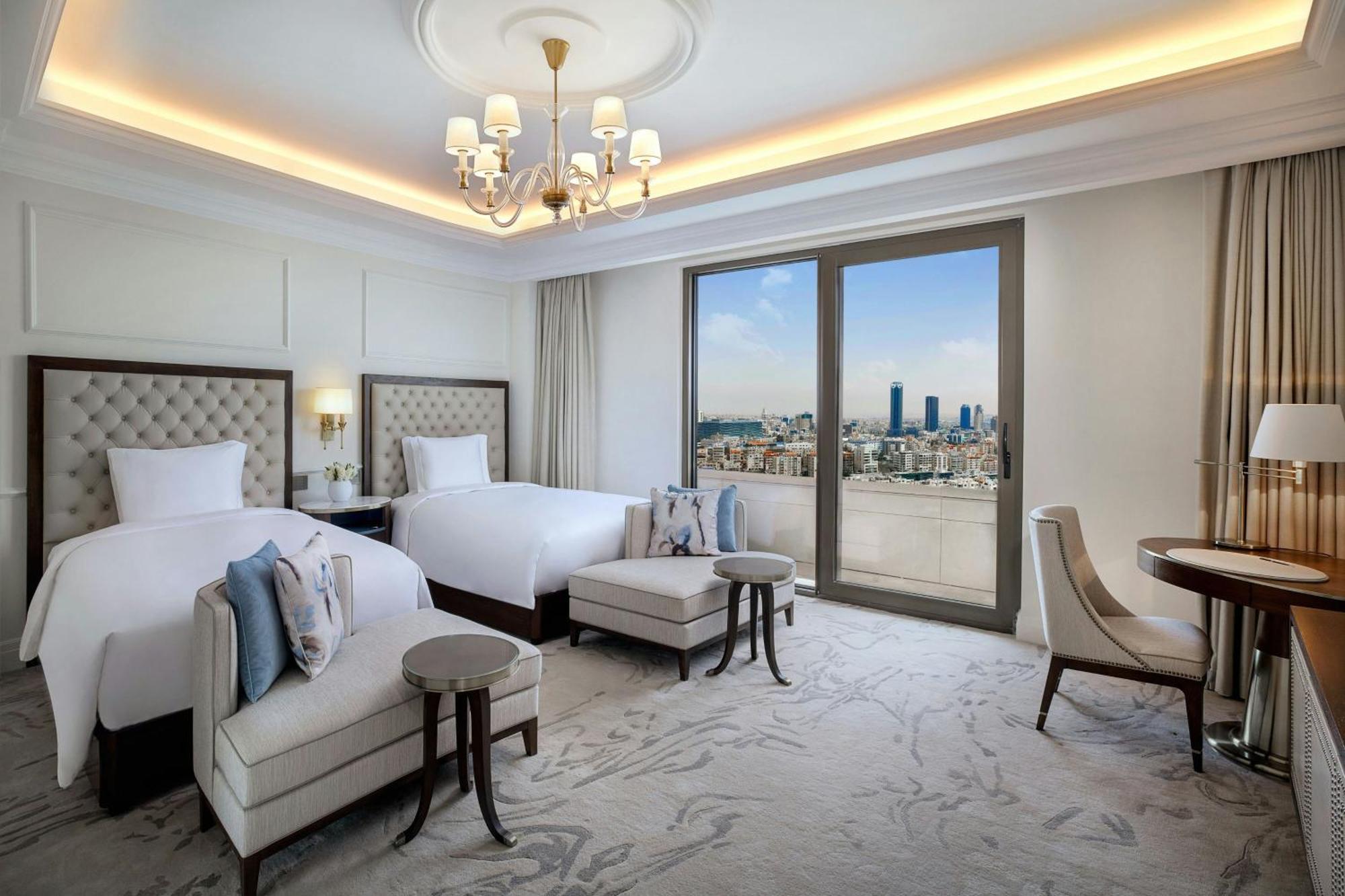 Отель The Ritz-Carlton, Амман Экстерьер фото Deluxe Suite
